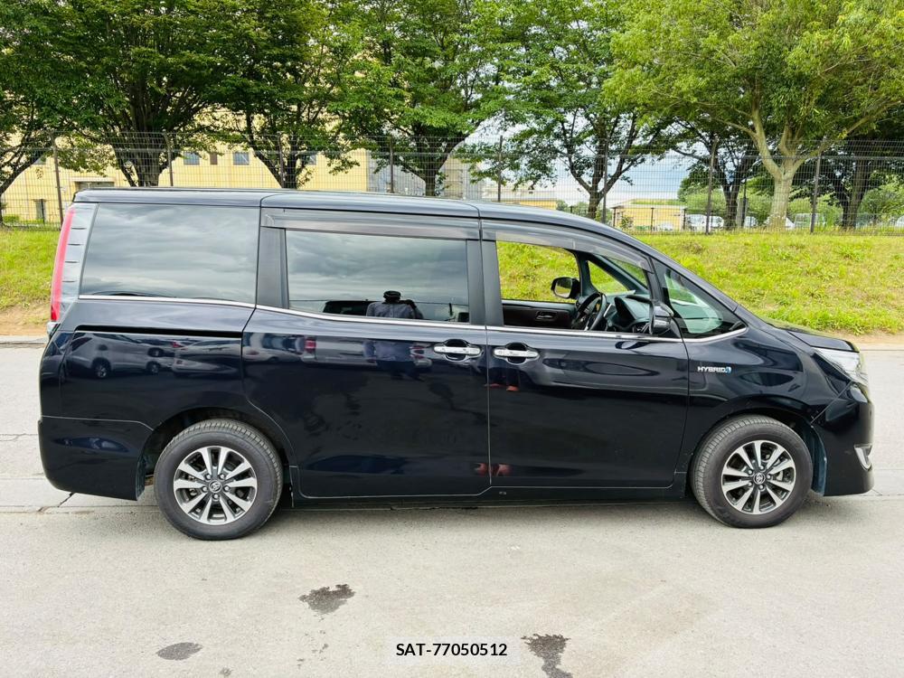 Toyota ESQUIRE 2018-08 8056357-5