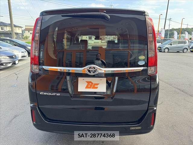 Toyota ESQUIRE 2017-02 8099032-12