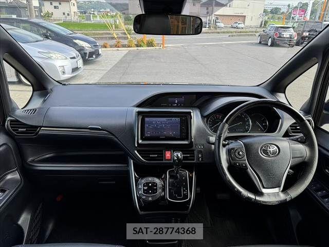 Toyota ESQUIRE 2017-02 8099032-1