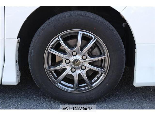 Toyota ESQUIRE 2015-08 8129950-12