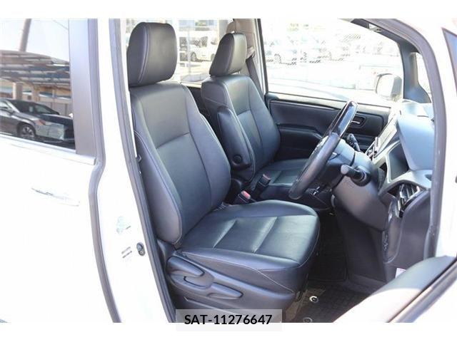 Toyota ESQUIRE 2015-08 8129950-13