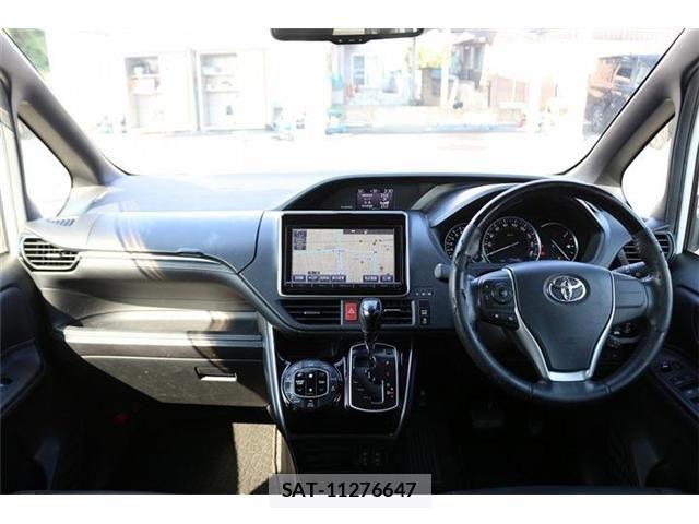 Toyota ESQUIRE 2015-08 8129950-16