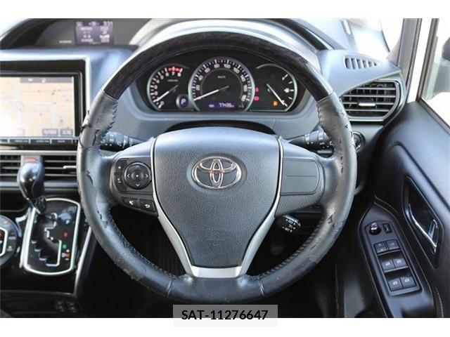 Toyota ESQUIRE 2015-08 8129950-17