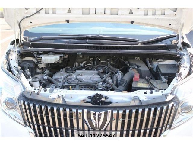 Toyota ESQUIRE 2015-08 8129950-18