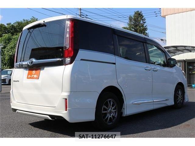 Toyota ESQUIRE 2015-08 8129950-20