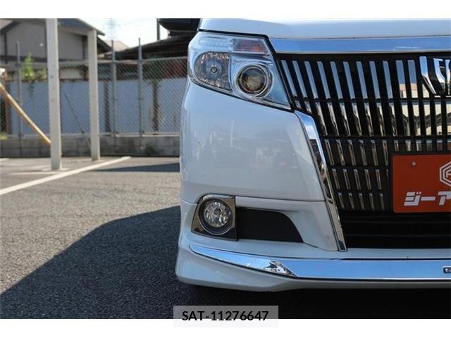 Toyota ESQUIRE 2015-08 8129950-23