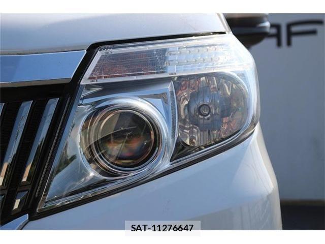 Toyota ESQUIRE 2015-08 8129950-25