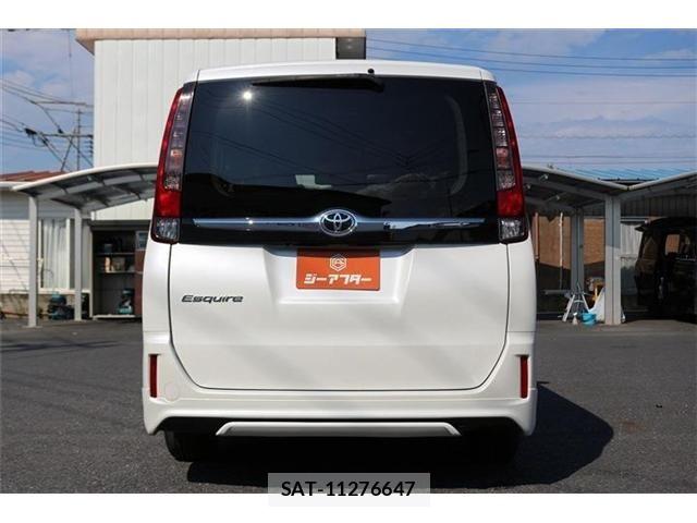 Toyota ESQUIRE 2015-08 8129950-8