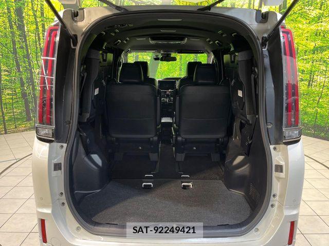 Toyota ESQUIRE 2019-05 8129940-10