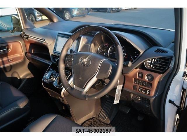 Toyota ESQUIRE 2016-04 8129942-11