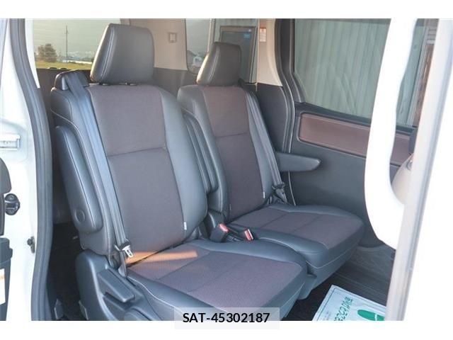 Toyota ESQUIRE 2016-04 8129942-13