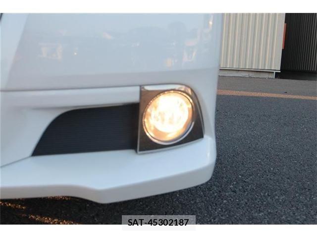 Toyota ESQUIRE 2016-04 8129942-17