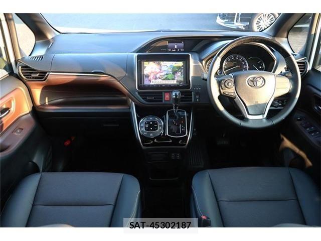 Toyota ESQUIRE 2016-04 8129942-1