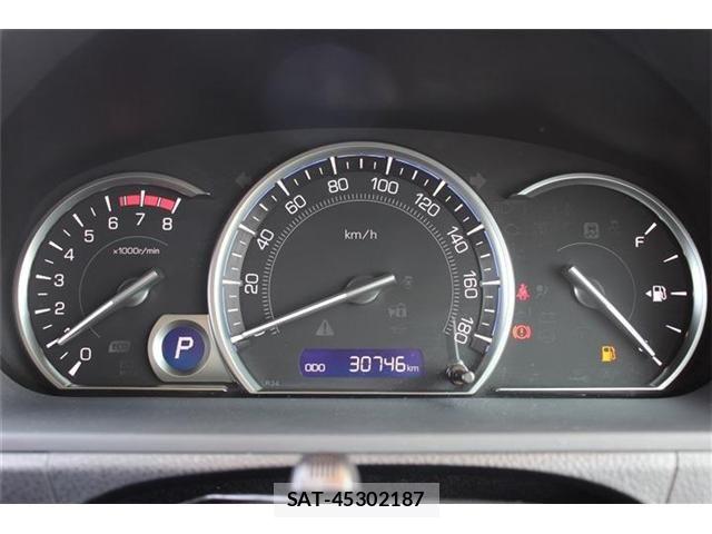 Toyota ESQUIRE 2016-04 8129942-24