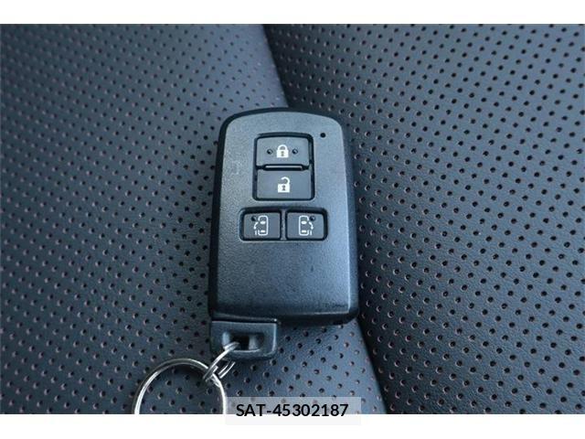 Toyota ESQUIRE 2016-04 8129942-25