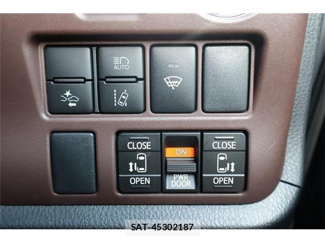 Toyota ESQUIRE 2016-04 8129942-5