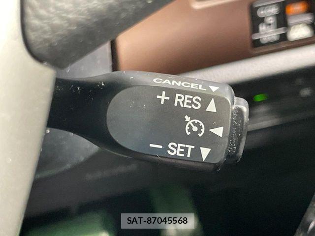 Toyota ESQUIRE 2015-01 8145760-6