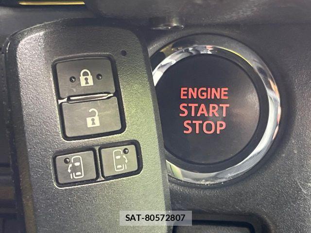 Toyota ESQUIRE 2017-12 8158382-7