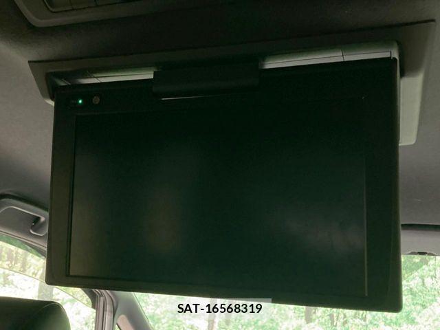 Toyota ESQUIRE 2019-09 8207418-2