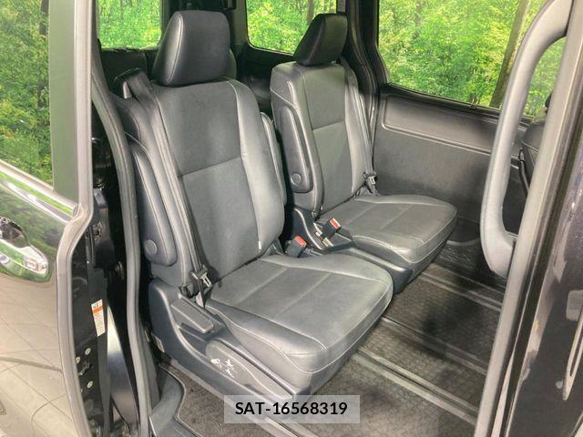 Toyota ESQUIRE 2019-09 8207418-8