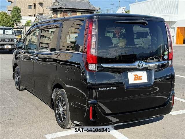 Toyota ESQUIRE 2015-02 8207422-12