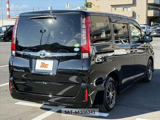 Toyota ESQUIRE 2015-02 8207422-14