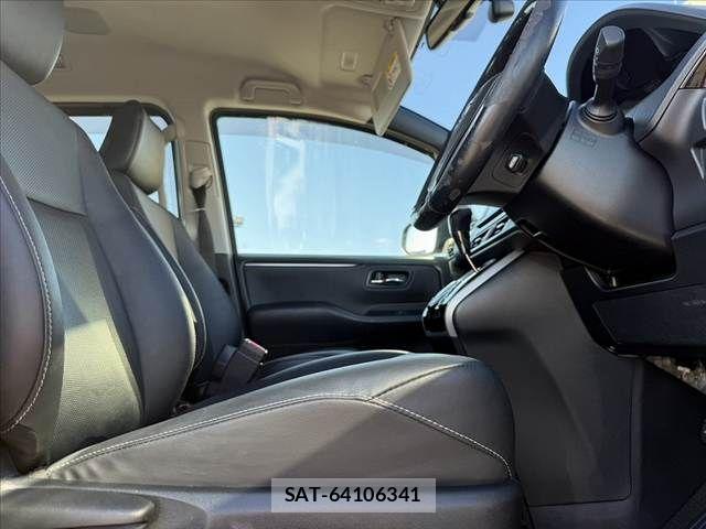 Toyota ESQUIRE 2015-02 8207422-15