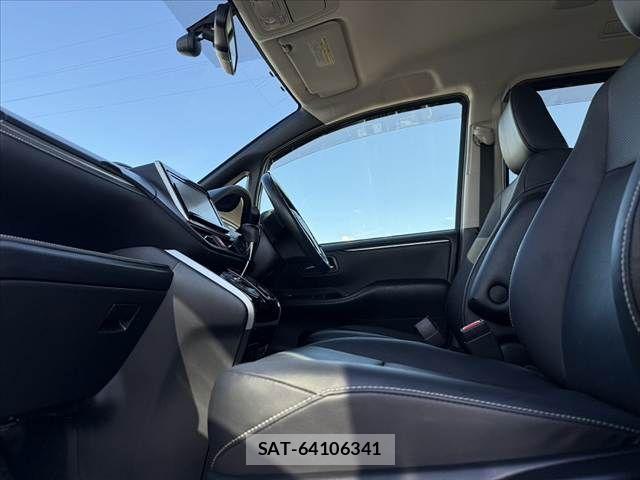 Toyota ESQUIRE 2015-02 8207422-16