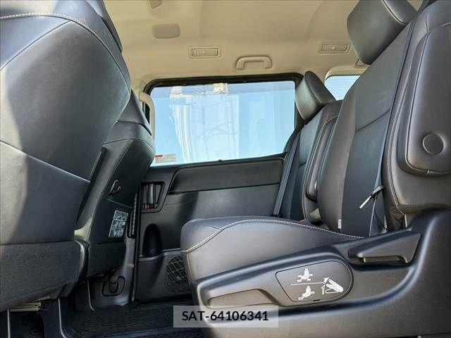 Toyota ESQUIRE 2015-02 8207422-18