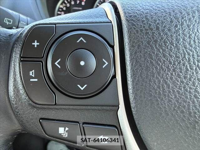 Toyota ESQUIRE 2015-02 8207422-24