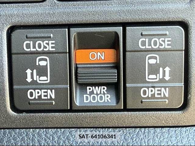 Toyota ESQUIRE 2015-02 8207422-4