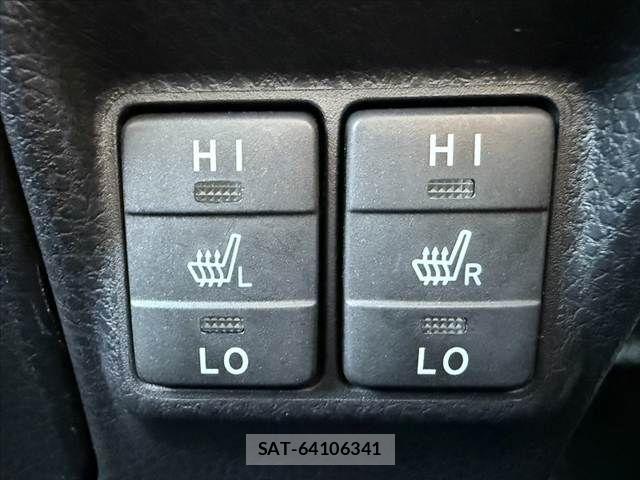 Toyota ESQUIRE 2015-02 8207422-5