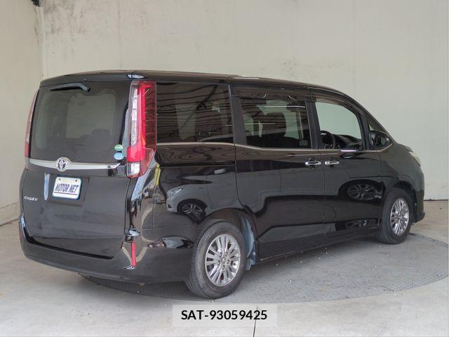 Toyota ESQUIRE 2016-01 8207425-1
