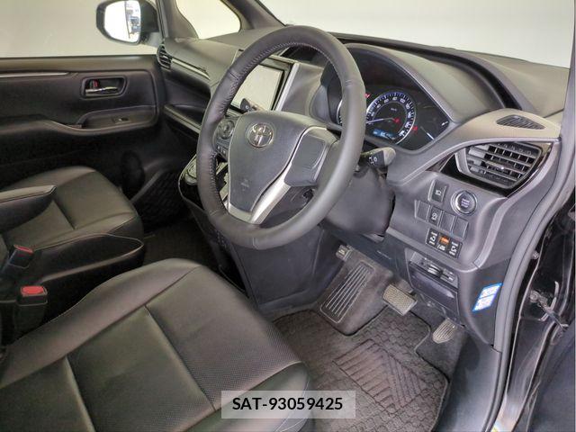 Toyota ESQUIRE 2016-01 8207425-25