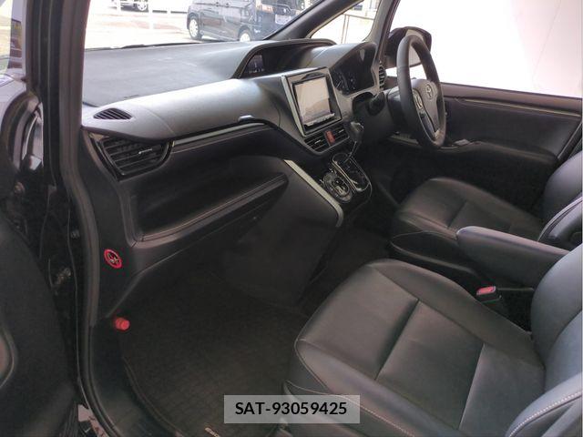 Toyota ESQUIRE 2016-01 8207425-2