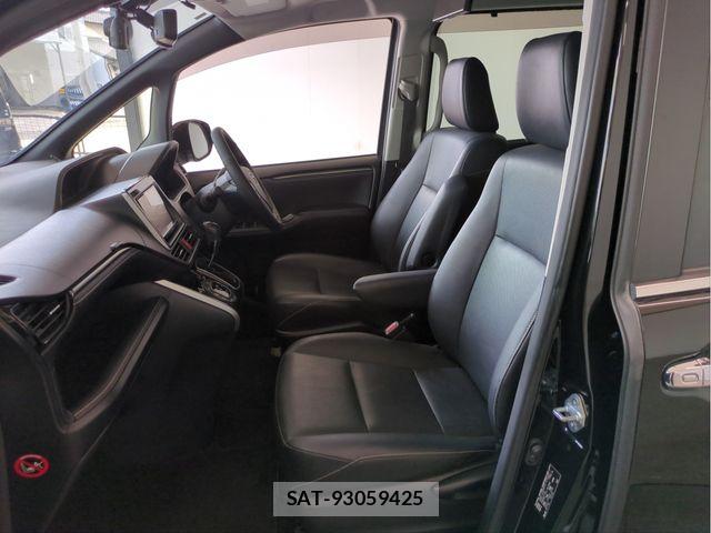 Toyota ESQUIRE 2016-01 8207425-3