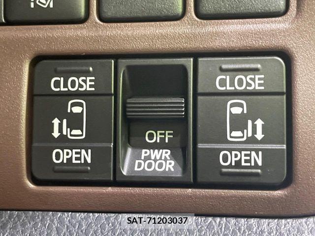 Toyota ESQUIRE 2019-03 8207417-4