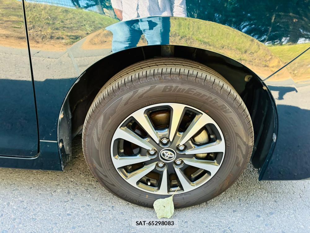 Toyota ESQUIRE 2018-09 8199626-28