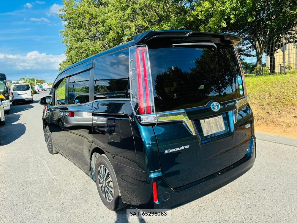 Toyota ESQUIRE 2018-09 8199626-2