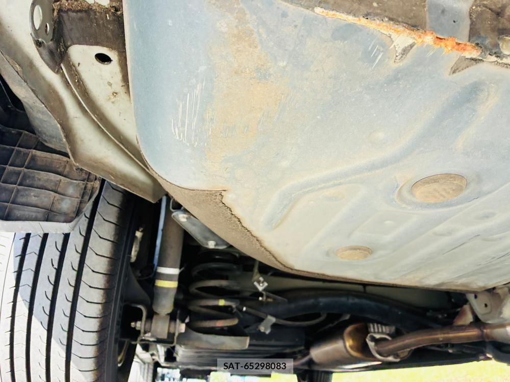 Toyota ESQUIRE 2018-09 8199626-35