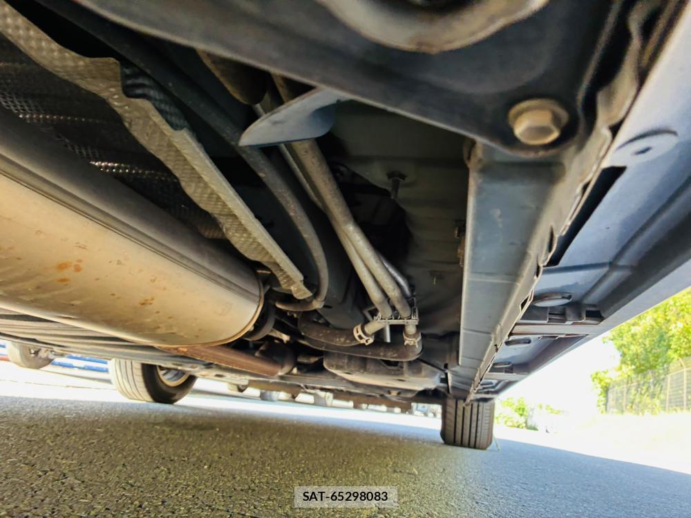 Toyota ESQUIRE 2018-09 8199626-36