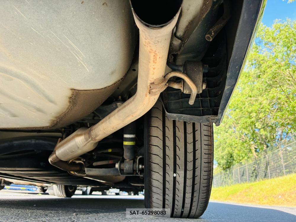 Toyota ESQUIRE 2018-09 8199626-37