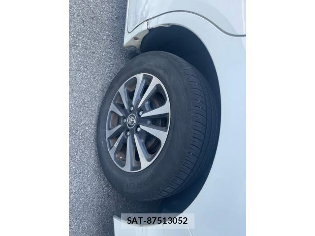 Toyota ESQUIRE 2018-06 8245150-17