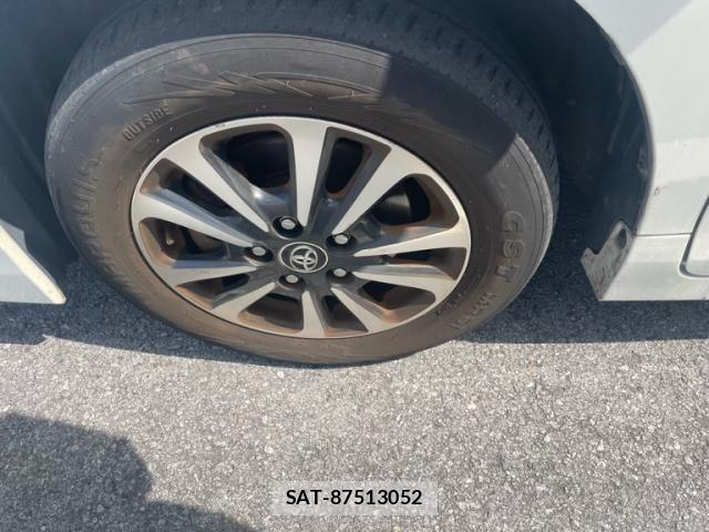 Toyota ESQUIRE 2018-06 8245150-18