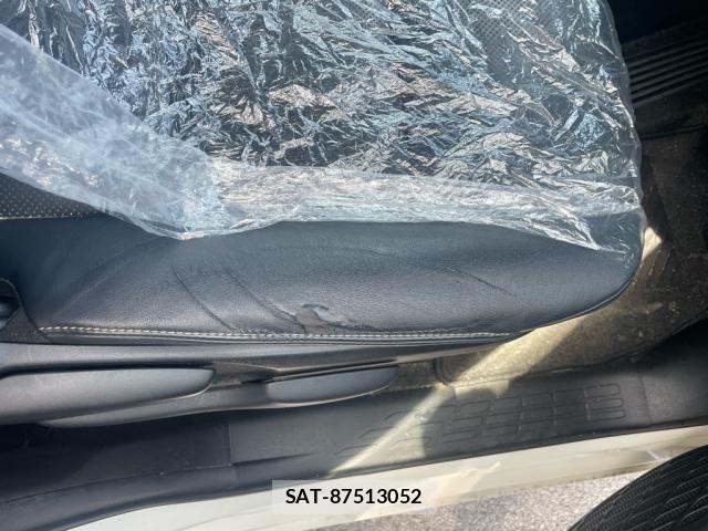 Toyota ESQUIRE 2018-06 8245150-20