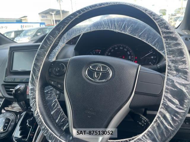 Toyota ESQUIRE 2018-06 8245150-5