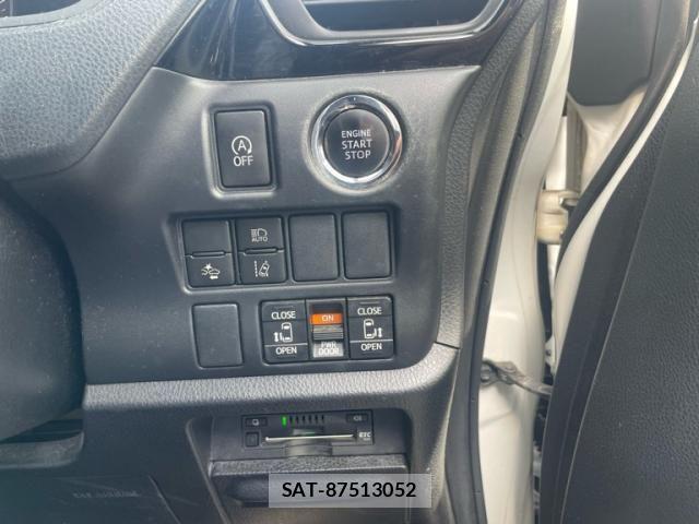 Toyota ESQUIRE 2018-06 8245150-6
