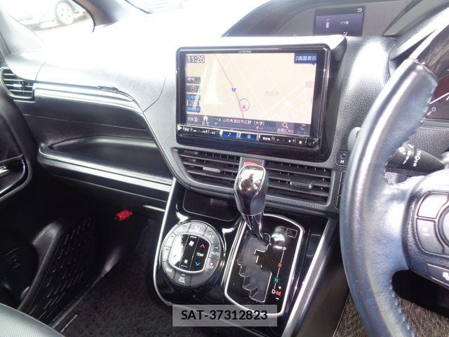 Toyota ESQUIRE 2020-03 8245151-16