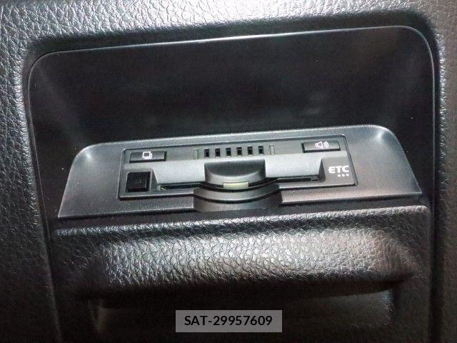 Toyota ESQUIRE 2020-07 8245148-24
