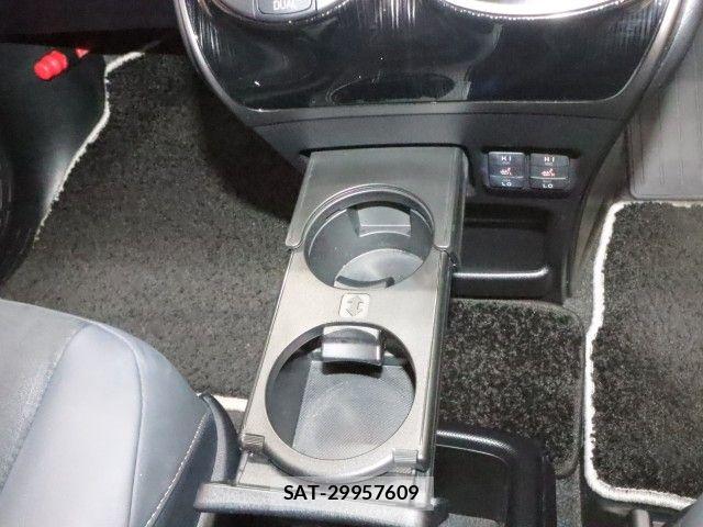 Toyota ESQUIRE 2020-07 8245148-26